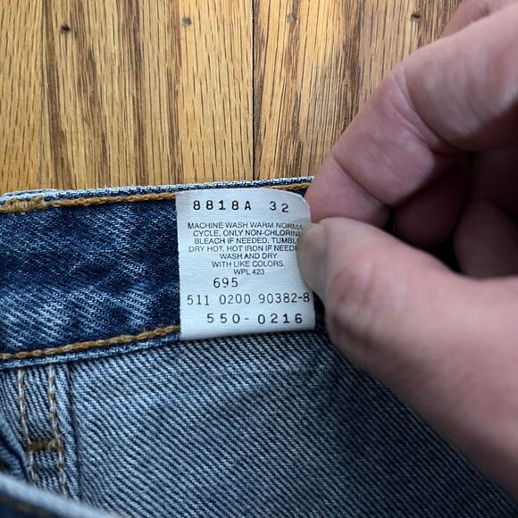 Vtg Levis 550 Jeans Mens 40x32 Relaxed Fit Blue Denim Made in USA Y2K 90s Baggy - Picture 3 of 11